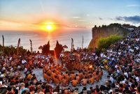 Rahasia Dibalik Tari Kecak di Uluwatu - Pertunjukan Budaya Paling Mistis dan Instagramable di Bali